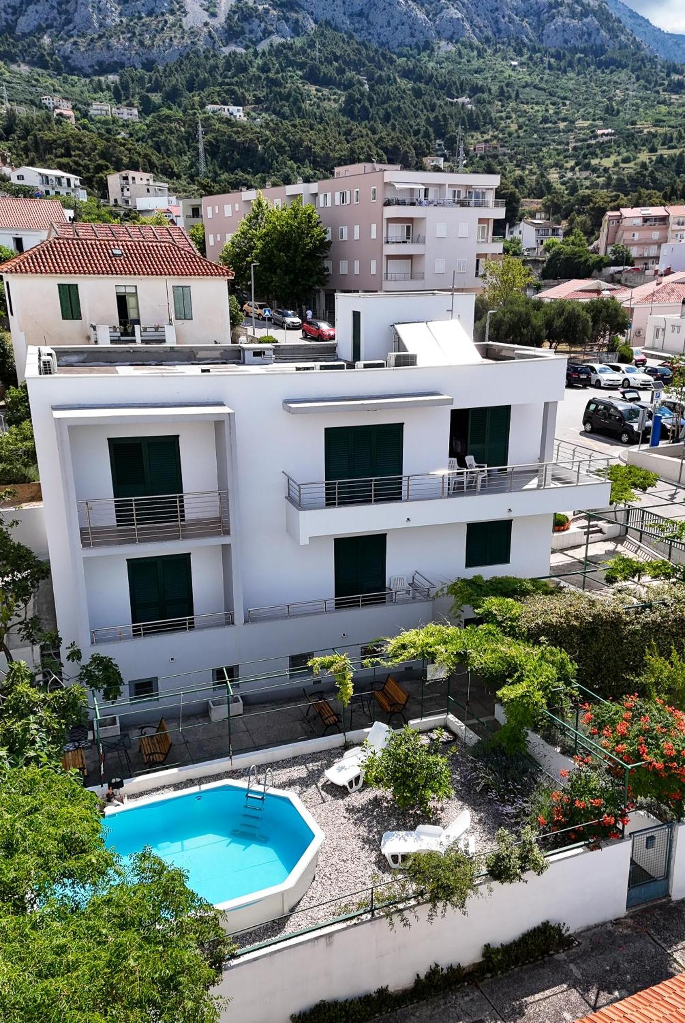 Apartments Turtle Gardens Макарска Екстериор снимка